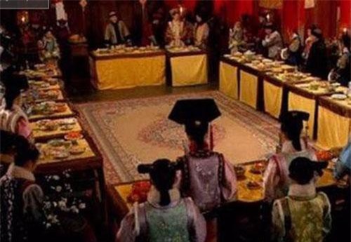 Thú ăn uống hoang phí và quái đản của hoàng đế