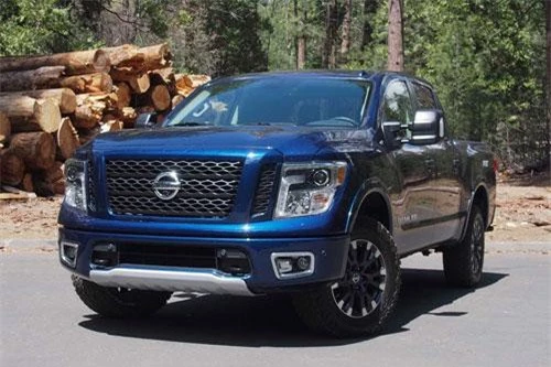 7. Nissan Titan Pro-4X 2019.