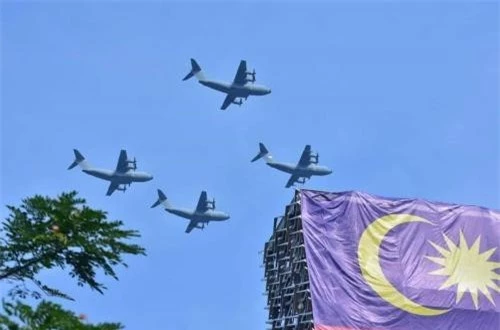 Biên đội máy bay vận tải lớn nhất Malaysia A400M Atlats nhập khẩu từ Airbus. Ảnh: Dambiev