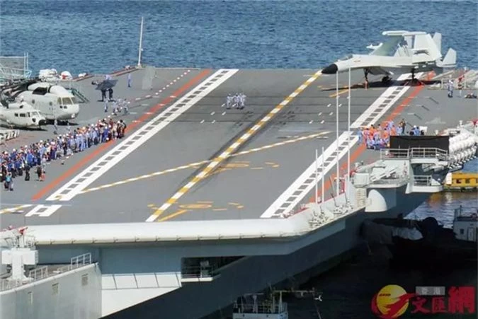 Tiêm kích phản lực đã xuất hiện trên tàu sân bay Type 001A - Hình 4 Tiem kich phan luc da xuat hien tren tau san bay Type 001A-Hinh-4