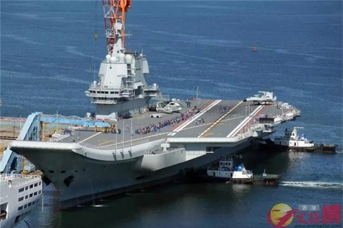 Tiêm kích phản lực đã xuất hiện trên tàu sân bay Type 001A - Hình 5 Tiem kich phan luc da xuat hien tren tau san bay Type 001A-Hinh-5