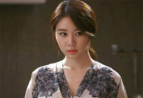 Về nhà thấy bát đũa vỡ tan, chồng hốt hoảng không hiểu chuyện gì xảy ra thì đã ngã quỵ khi nghe 1 cuộc điện thoại