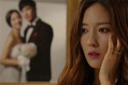 Gặp mặt bồ nhí của chồng để nói lời cảm ơn, vợ khiến cả hai hốt hoảng xin tha