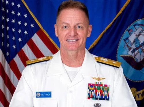 Chuẩn đô đốc Hải quân Mỹ Murray Joe Tynch III.