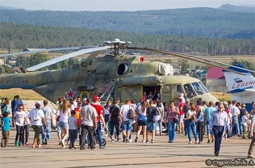  Ulan-Ude hiện là một trong những nhà máy chế tạo trực thăng lớn nhất thế giới. Được thành lập từ năm 1939 với nhiệm vụ chỉ sửa chữa máy bay ném bom, đến năm 1970 nhà máy mới “bén duyên” với “nghề sản xuất trực thăng” và nhanh chóng chứng minh hiệu quả. Ảnh: Ogorodnik A