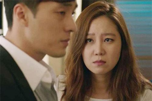 Vợ để lại tờ 500 ngàn rồi bỏ đi sau đêm tân hôn, 10 năm sau gặp lại mới biết lý do gây 'sốc'