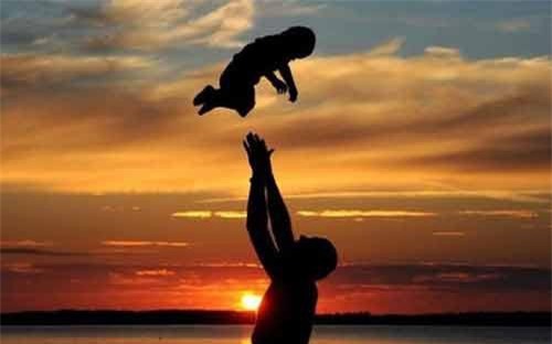 Không phải con đẻ nhưng ba vẫn thương như con ruột