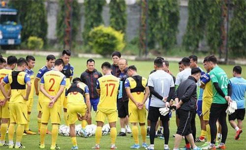 HLV Park Hang Seo sẽ dùng đội hình nào ở cuộc đấu với Thái Lan?