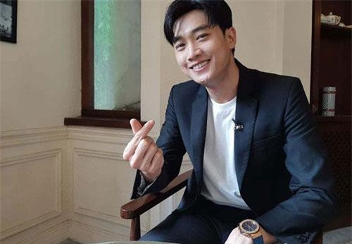 "Soi" nghề tay trái "hái ra tiền" của Quốc Trường và dàn mỹ nam Việt