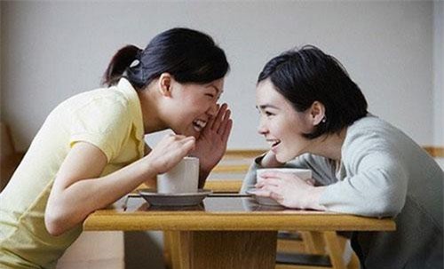 Những điều phụ nữ tuyệt đối không được nói ra kẻo tự tạo khẩu nghiệp