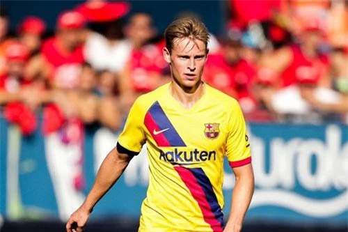 =8. Frenkie de Jong (Ajax Amsterdam tới Barcelona, 68 triệu bảng).