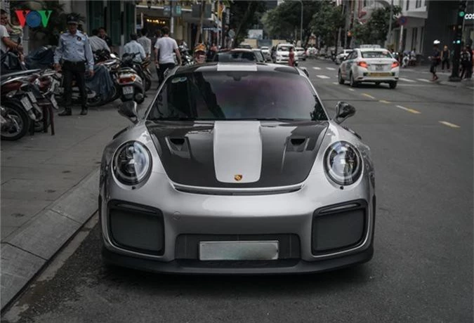 can canh porsche 911 gt2 rs dao pho sai gon hinh 3