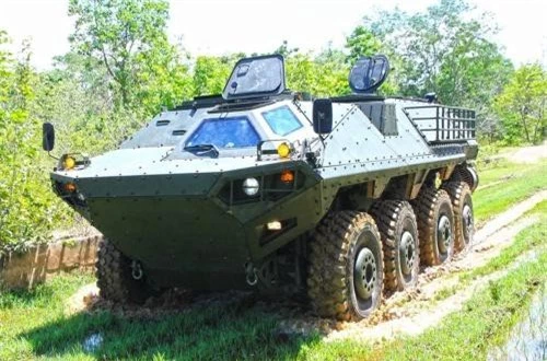 Xe thiết giáp đa năng R600 nặng 25 tấn, dài 8,4m, rộng 3,2m và cao 2,75m. Ảnh: Battefield Defense