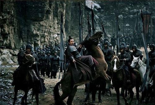 Tam quốc diễn nghĩa: Nhân vật trung thành nhất thời Tam quốc, dám giết vợ, lấy thịt dâng cho quân chủ ăn