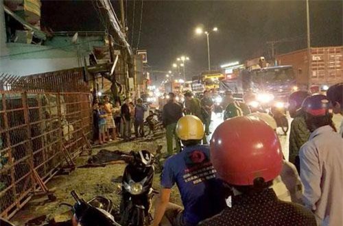 TPHCM: Nam tài xế gục chết trên đường khi đang đi mua xăng