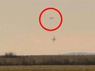 Bí ẩn hình ảnh chiến đấu cơ truy đuổi UFO ở Bulgaria