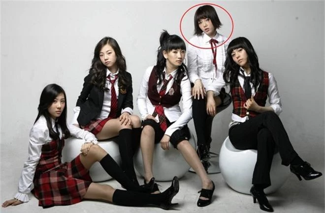 3 lùm xùm rời nhóm bí ẩn nhất lịch sử Kpop: Toàn “gà” JYP, màn dứt áo của 1 nam idol còn sốc hơn cả Somi - Ảnh 2.