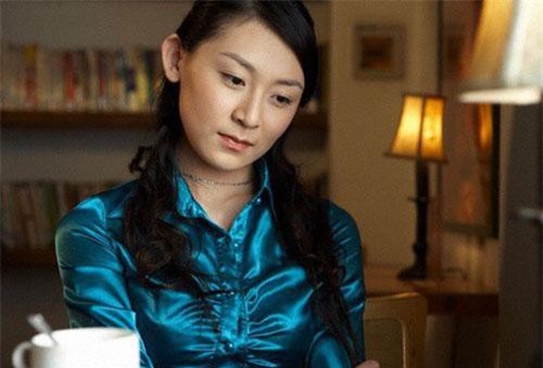 Con lên cơn sốt, tôi gọi điện bảo chồng về đưa con đi khám, ngờ đâu anh trả lời rằng cũng đang ở trong viện vì người yêu cũ động thai