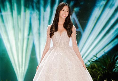 Hoa hậu Lương Thùy Linh hóa thân thành cô dâu yêu kiều