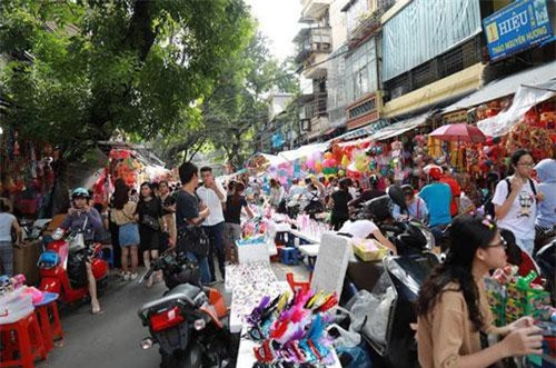 Hà Nội cấm xe nhiều tuyến phố cổ phục vụ lễ hội Trung thu