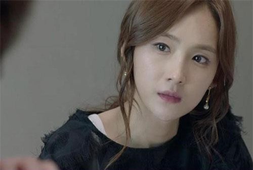 Bị coi thường vì không có bằng đại học, hơn 1 năm sau tôi khiến chị chồng phải quỵ lụy chỉ bằng 1 câu nói