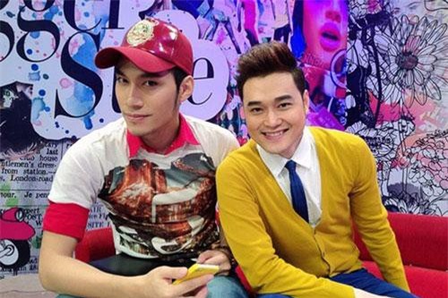 Khoảnh khắc dính như sam của Quang Vinh - Lý Quí Khánh