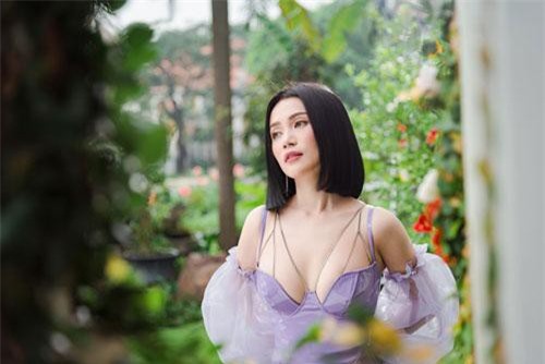 Bí quyết giảm cân và làm đẹp của cô nàng "nấm lùn hot" nhất showbiz Việt
