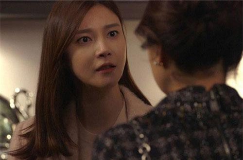 Nàng dâu mỗi khi về đến ngõ nhà chồng là lại thất thần, ngộp thở và màn vùng lên "làm lại cuộc đời" sau đó