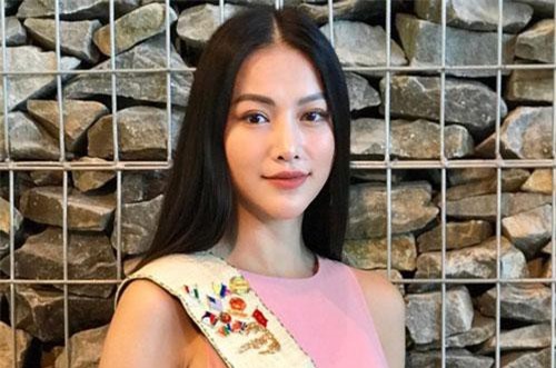 "Chất chơi" như Hoa hậu Phương Khánh, được bưu điện Malaysia phát hành tem để tôn vinh