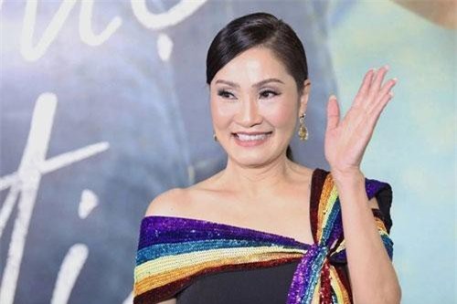 Nhan s&#x1EAF;c xinh &#x111;&#x1EB9;p c&#x1EE7;a di&#x1EC5;n vi&#xEA;n H&#x1ED3;ng &#x110;&#xE0;o qua 30 n&#x103;m &#x111;i di&#x1EC5;n