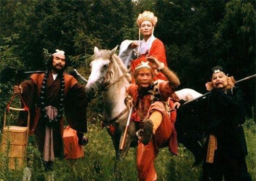 Khám phá những món đồ trong hành lý của Sa Tăng