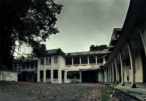 Bệnh viện đầy “hồn ma không đầu” nổi tiếng ở Singapore