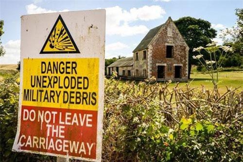 Cận cảnh "làng ma", mỗi năm chỉ đón khách 50 ngày