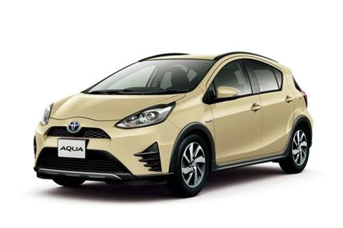 5. Toyota Aqua (doanh số: 7.484 chiếc).