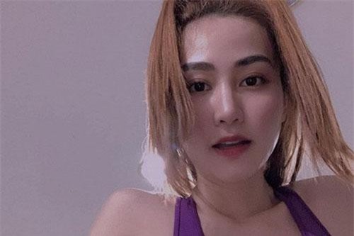 Ngân Khánh khoe mặt mộc xinh xắn body "cực phẩm"