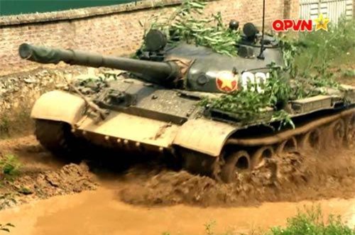 Xe tăng chủ lực T-62 Việt Nam uy dũng vượt trội trên thao trường