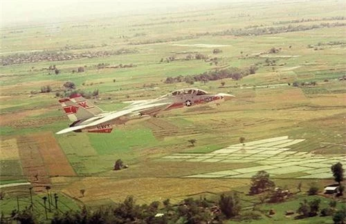 Tiêm kích F-14 Tomcat trên chiến trường Việt Nam. Ảnh: War History Online.