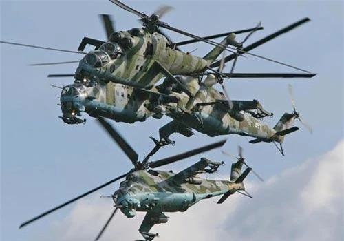 Trong khuôn khổ triển lãm hàng không MAKS-2019, Tổng công ty Rostec (Nga) giới thiệu phiên bản nâng cấp mới của dòng trực thăng vũ trang Mi-24 với mã định danh là Mi-24P-1M tích hợp khí tài điện tử tiên tiến trong máy bay. Nó được đem lại hiệu quả tác chiến gấp bội so với trước. Ảnh: Jetphotos.net