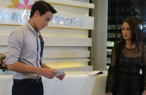 Cặp kè với nhân tình về nhà thì thấy trống trơn, 2 tỷ trong két không cánh mà bay nhưng quay ra nhìn bộ dạng vợ cùng thứ cô vác về thì chồng vã mồ hôi hột