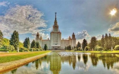 Nước nào rộng hơn 17 triệu km2, chiếm 1/9 diện tích đất liền?