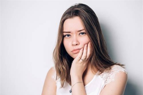 Mách bạn 7 mẹo chữa sâu răng hiệu quả ngay tại nhà