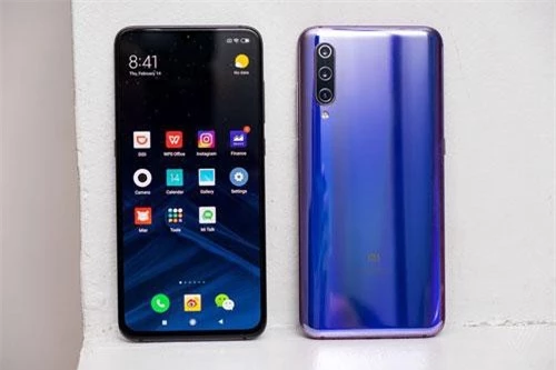 7. Xiaomi Mi 9 (440.740 điểm).