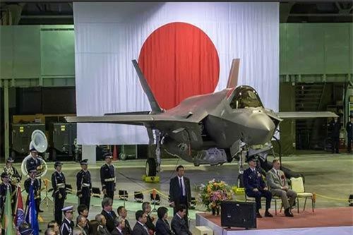 Nhật Bản tăng ngân sách quốc phòng mua vũ khí tối tân nào?