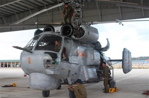 Soi “bảo bối” của Không quân Hải quân Việt Nam