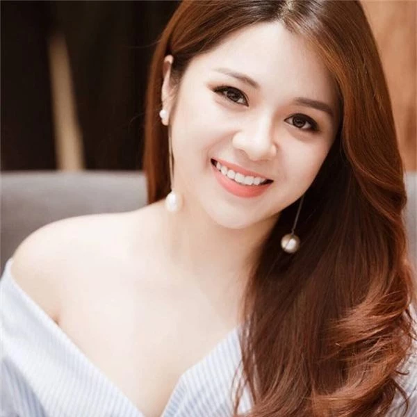 mc dieu linh chia se bi quyet duong da, giam can hinh anh 2