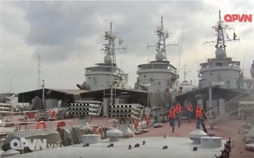 Việt Nam nâng cấp pháo phản lực dọn bãi trang bị cho tàu đổ bộ?