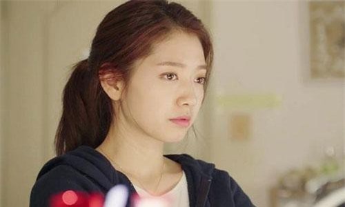 Phát hiện chồng có bồ, cô vợ quyết không ly hôn và cái kết bất ngờ 1 năm sau đó