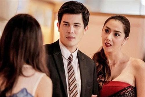 Vợ trả thù tội ngoại tình "nhẹ nhàng" khiến chồng nhìn mặt tình nhân là nôn thốc nôn tháo