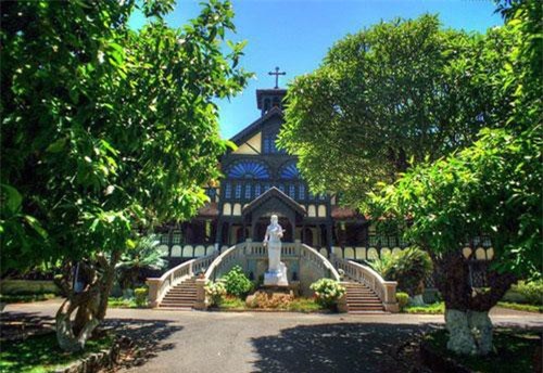 Tòa tổng giám mục bằng gỗ quý độc nhất vô nhị Việt Nam