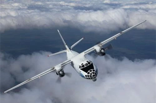 Thứ 9, máy bay An-30 chuyên thực hiện nhiệm vụ đo đạc và chụp ảnh trên không. Có một An-30 đã bị bắn hạ bằng tên lửa phòng không vác vai khi hoạt động tại Afghanistan. Ảnh: Wikipedia